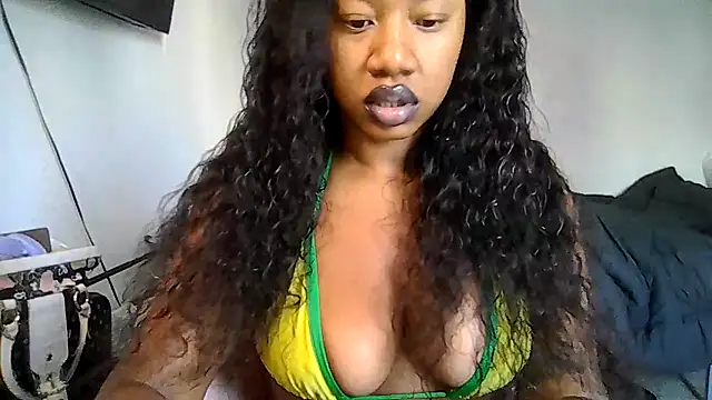 Snapshot of goddessdaisysky chatting on May 2026 03:52:02 PM goddessdaisysky online show from May 2026 03:52:02 PM