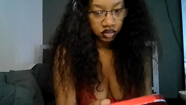 Snapshot of goddessdaisysky chatting on June 2026 04:50:02 PM goddessdaisysky online show from June 2026 04:50:02 PM