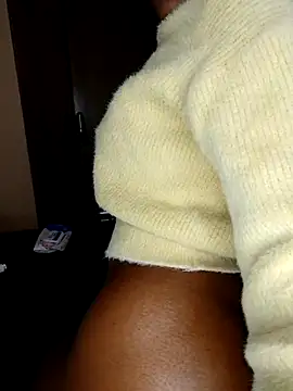 Snapshot of Bossetassy chatting on October 2025 02:38:02 PM Bossetassy online show from October 2025 02:38:02 PM