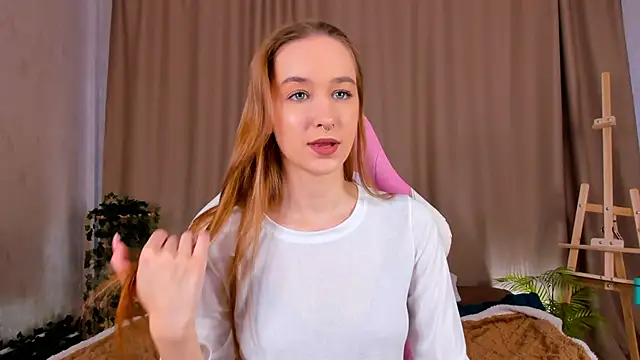 Snapshot of Sweett_Monica chatting on September 2025 01:06:02 AM Sweett Monica online show from September 2025 01:06:02 AM