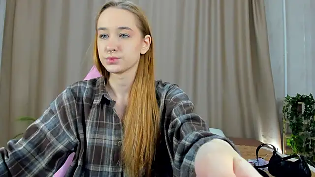 Snapshot of Sweett_Monica chatting on September 2025 12:04:01 AM Sweett Monica online show from September 2025 12:04:01 AM