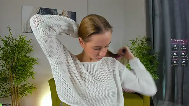 Snapshot of Sweett_Monica chatting on November 2025 01:05:02 AM Sweett Monica online show from November 2025 01:05:02 AM