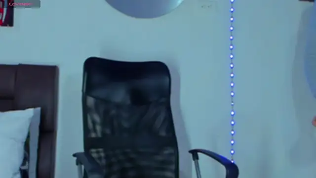 MikeRoss7777 online show from February 2025 11:03:02 PM