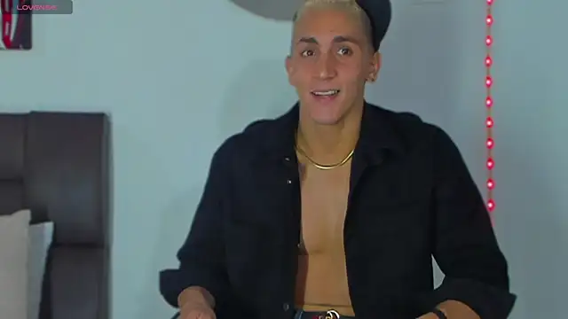 MikeRoss7777 online show from February 2025 03:13:02 AM