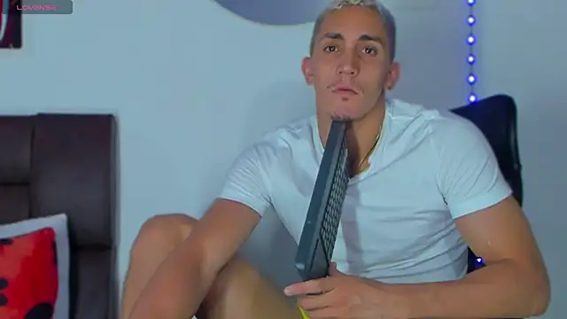 MikeRoss7777 online show from March 2025 08:07:02 AM