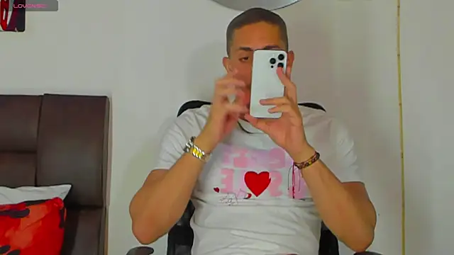 MikeRoss7777 online show from October 2025 03:04:02 AM