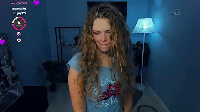 RayaNenlia online show from October 2025 05:06:01 AM