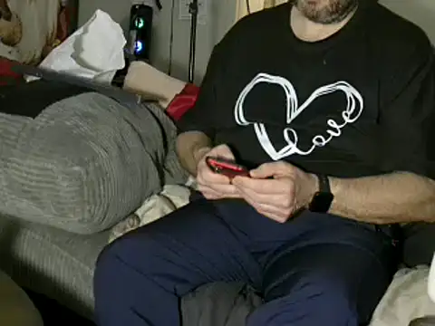 caressonnous online show from December 2024 11:16:02 PM