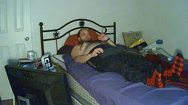 caressonnous online show from December 2024 12:08:01 AM