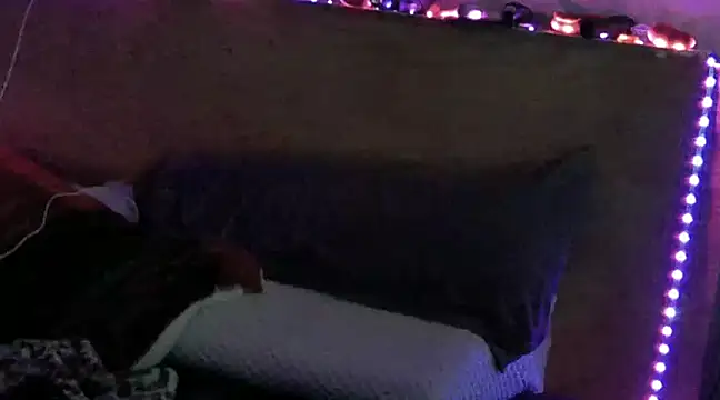 caressonnous online show from January 2025 06:31:02 AM