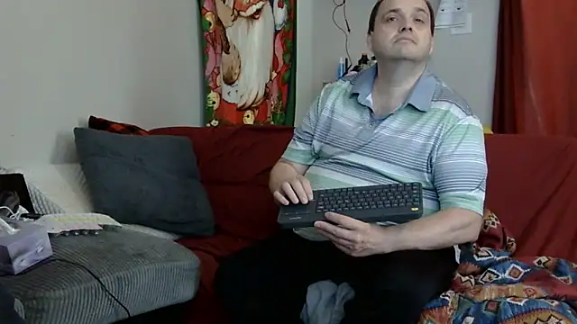 caressonnous online show from November 2025 03:47:01 PM