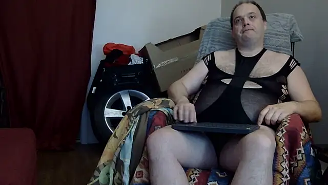 caressonnous online show from December 2025 08:25:01 PM