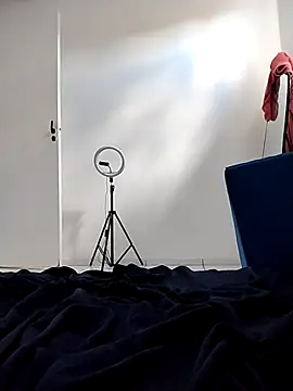 Yara0k online show from September 2025 11:43:01 AM