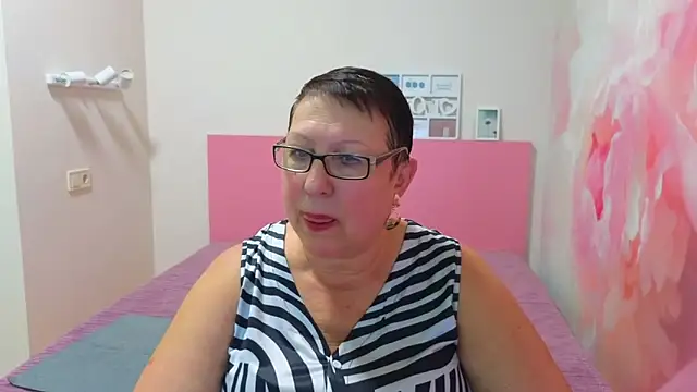 BarbaraTurners online show from November 2025 12:49:01 PM