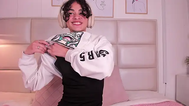 ZukyXYakihiro89 online show from December 2024 07:56:01 PM