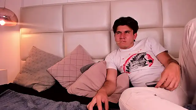 ZukyXYakihiro89 online show from January 2025 10:26:01 PM