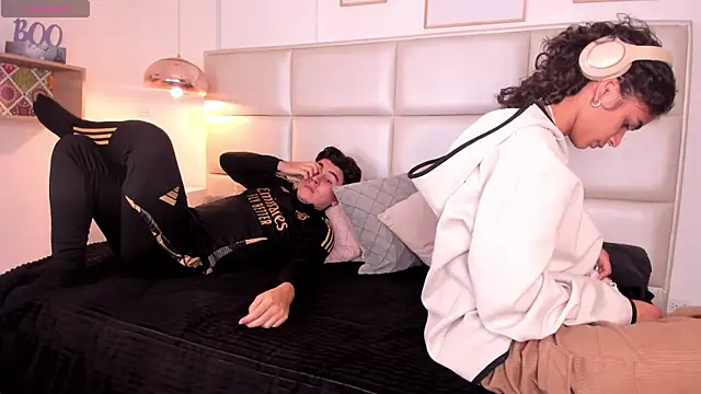 ZukyXYakihiro89 online show from February 2025 08:17:02 PM