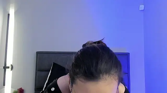 bulma bambina  online show from September 2025 07:39:02 PM