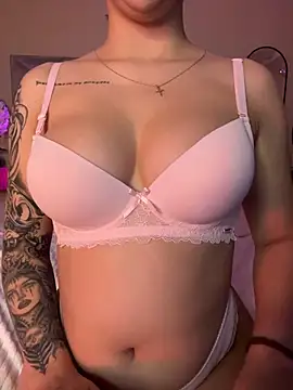 Snapshot of BamBam_XO chatting on February 2025 08:22:01 AM BamBam XO online show from February 2025 08:22:01 AM