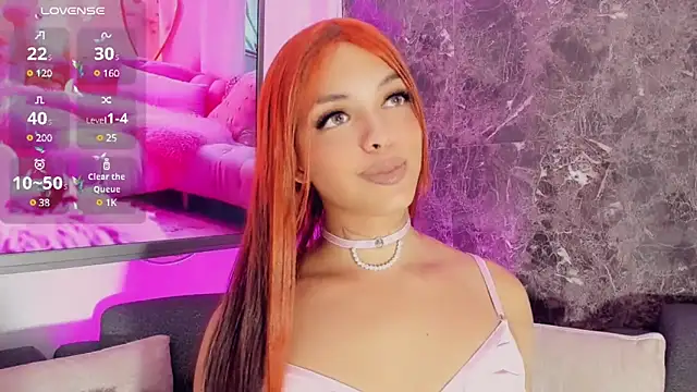 Emmaa Saenz  online show from December 2024 03:53:02 PM