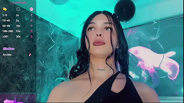 Emmaa Saenz  online show from September 2025 07:58:02 PM