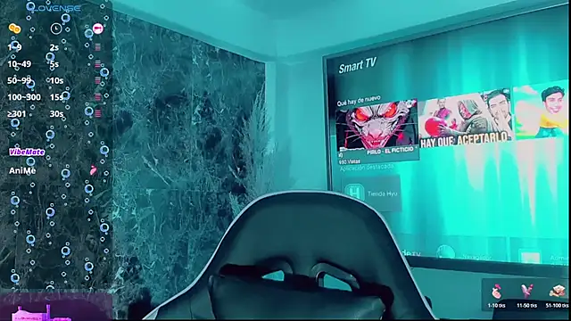 Emmaa Saenz  online show from November 2025 09:03:01 PM