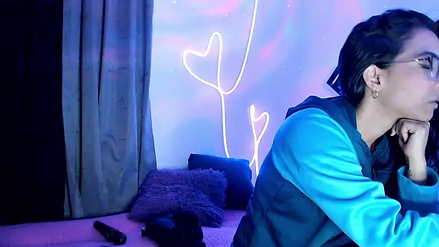 agatha lovee online show from February 2025 10:58:01 PM