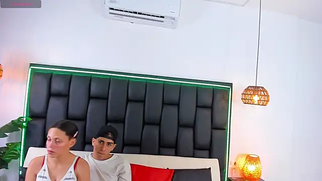 Snapshot of Crazy_nigth01 chatting on November 2025 01:48:02 AM Crazy nigth01 online show from November 2025 01:48:02 AM