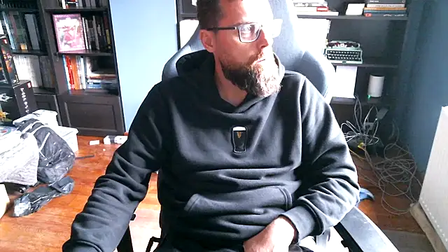 MeSteff online show from October 2025 02:13:02 PM