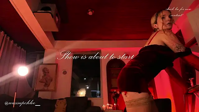 misschloe   online show from February 2025 11:53:01 PM