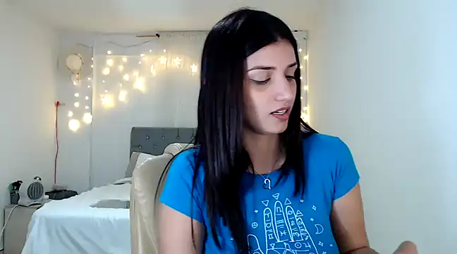 ZajiraShane online show from December 2024 01:33:02 PM