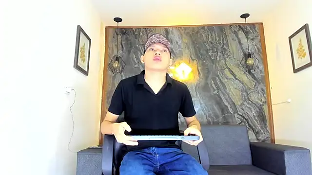 liam genner  online show from March 2025 08:03:02 PM