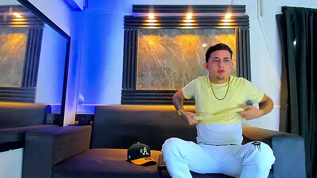 liam genner  online show from September 2025 08:10:01 PM