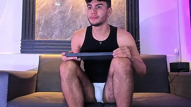 liam genner  online show from October 2025 08:19:02 PM