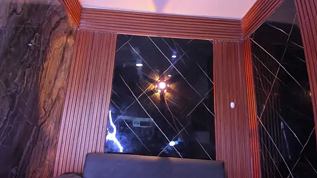 liam genner  online show from November 2025 08:31:01 PM