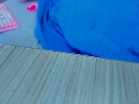 candysmitxxx online show from March 2025 06:57:01 AM