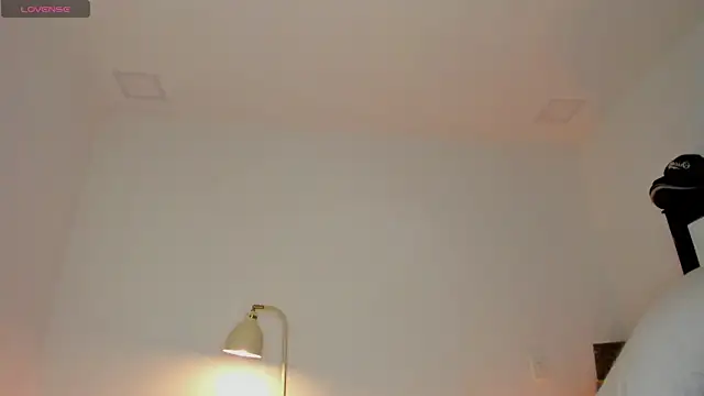 Curlblue online show from December 2025 11:05:01 AM