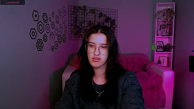 scarlet mooore online show from November 2025 09:15:01 PM