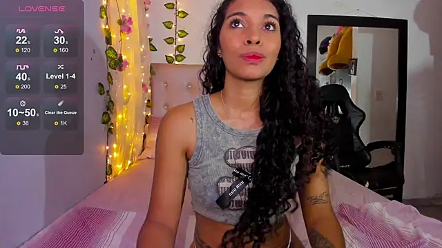 tefy-cardona online show from August 2026 04:32:01 PM