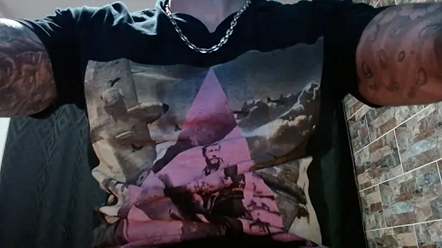 Snapshot of babyrecord1 chatting on January 2025 08:18:01 PM babyrecord1 online show from January 2025 08:18:01 PM