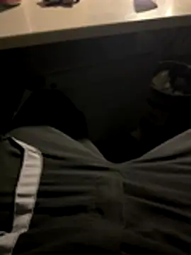 FrutenFratenR9 online show from November 2025 01:18:02 AM