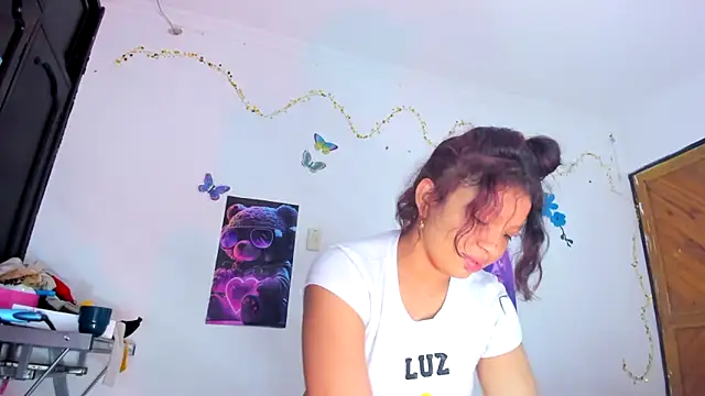 Emily Coper18 online show from February 2025 08:25:02 PM