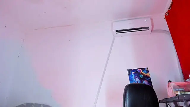 Emily Coper18 online show from March 2025 05:07:02 PM