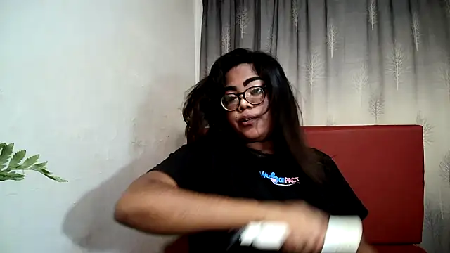 Indian Lola00 online show from February 2025 09:32:01 PM