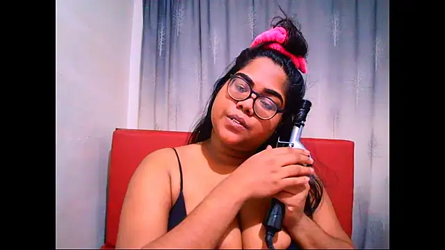 Indian Lola00 online show from September 2025 05:06:01 PM