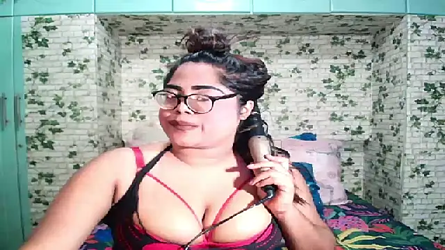 Indian Lola00 online show from June 2026 06:05:02 PM