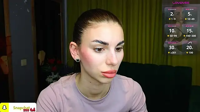 Snapshot of EmmyGreans chatting on March 2026 12:33:02 PM EmmyGreans online show from March 2026 12:33:02 PM