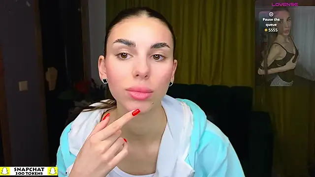 Snapshot of EmmyGreans chatting on March 2026 06:40:01 AM EmmyGreans online show from March 2026 06:40:01 AM