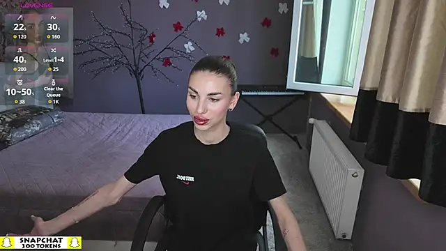 Snapshot of EmmyGreans chatting on April 2026 11:46:02 AM EmmyGreans online show from April 2026 11:46:02 AM