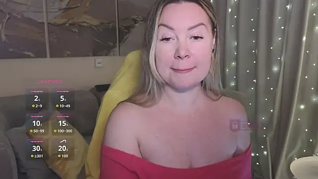 ElleCherry online show from September 2025 04:44:02 PM